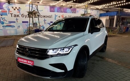 Volkswagen Tiguan II, 2021 год, 3 000 000 рублей, 1 фотография