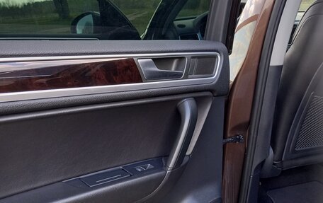 Volkswagen Touareg III, 2012 год, 2 200 000 рублей, 3 фотография