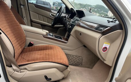 Mercedes-Benz E-Класс, 2011 год, 2 200 000 рублей, 7 фотография