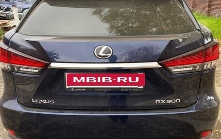 Lexus RX IV рестайлинг, 2020 год, 5 000 000 рублей, 4 фотография