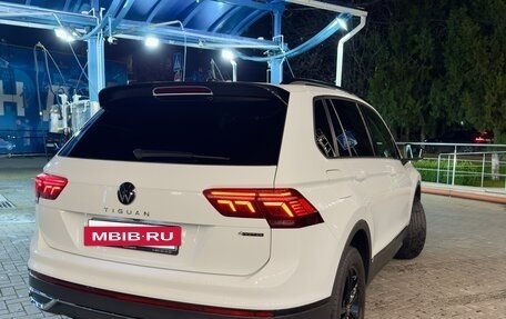 Volkswagen Tiguan II, 2021 год, 3 000 000 рублей, 3 фотография