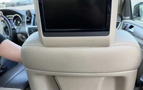 Mercedes-Benz GL-Класс, 2014 год, 3 000 000 рублей, 10 фотография