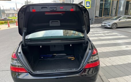 Mercedes-Benz S-Класс, 2006 год, 1 350 000 рублей, 28 фотография