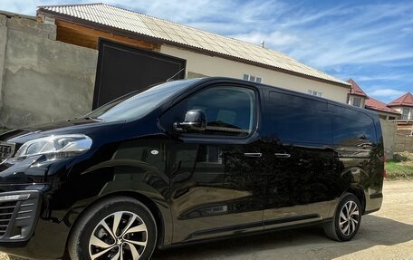Peugeot Traveller I, 2021 год, 2 800 000 рублей, 10 фотография