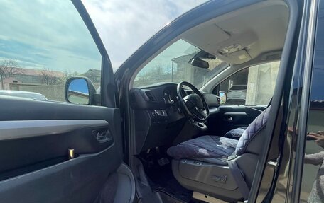 Peugeot Traveller I, 2021 год, 2 800 000 рублей, 8 фотография
