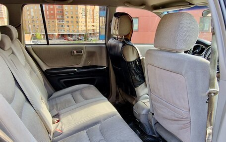 Toyota Highlander III, 2002 год, 950 000 рублей, 18 фотография
