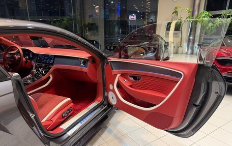 Bentley Continental GT, 2024 год, 29 600 000 рублей, 35 фотография