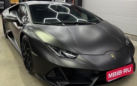 Lamborghini Huracán, 2019 год, 25 000 000 рублей, 3 фотография