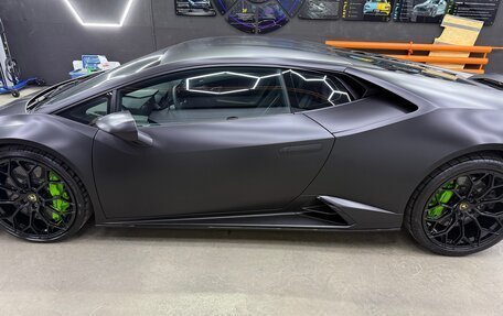 Lamborghini Huracán, 2019 год, 25 000 000 рублей, 9 фотография