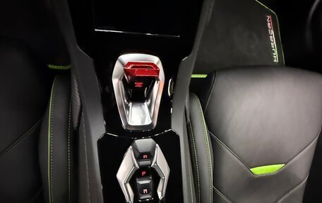Lamborghini Huracán, 2019 год, 25 000 000 рублей, 13 фотография