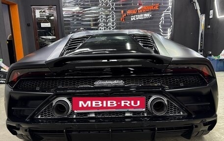 Lamborghini Huracán, 2019 год, 25 000 000 рублей, 8 фотография