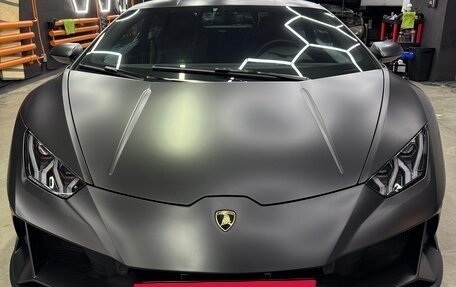 Lamborghini Huracán, 2019 год, 25 000 000 рублей, 2 фотография