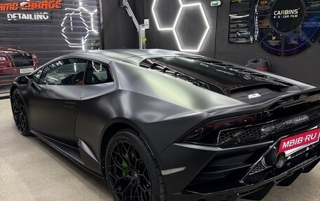 Lamborghini Huracán, 2019 год, 25 000 000 рублей, 6 фотография