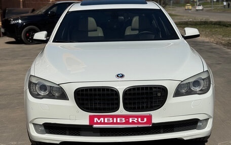 BMW 7 серия, 2011 год, 1 880 000 рублей, 2 фотография