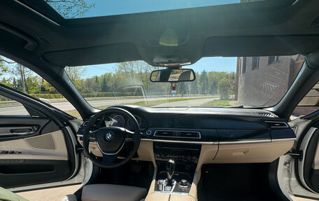 BMW 7 серия, 2011 год, 1 880 000 рублей, 24 фотография