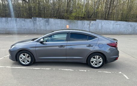Hyundai Elantra VI рестайлинг, 2019 год, 1 350 000 рублей, 8 фотография