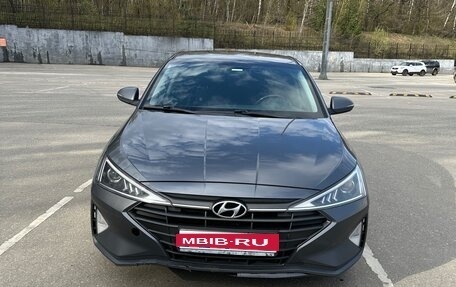 Hyundai Elantra VI рестайлинг, 2019 год, 1 350 000 рублей, 2 фотография