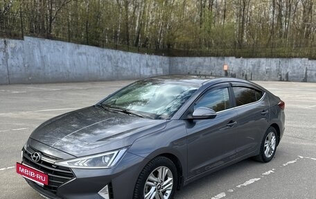 Hyundai Elantra VI рестайлинг, 2019 год, 1 350 000 рублей, 9 фотография