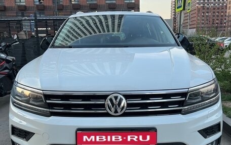 Volkswagen Tiguan II, 2018 год, 2 290 000 рублей, 1 фотография