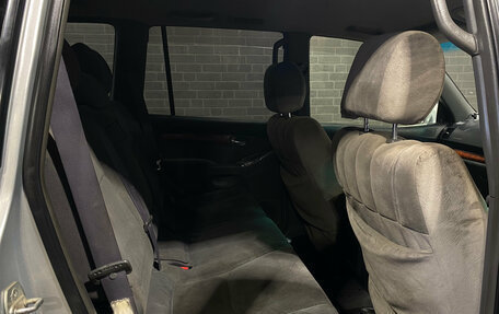 Toyota Land Cruiser Prado 120 рестайлинг, 2003 год, 1 350 000 рублей, 10 фотография