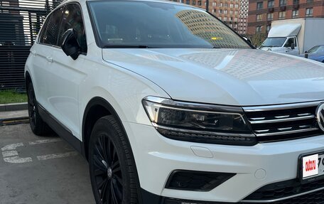Volkswagen Tiguan II, 2018 год, 2 290 000 рублей, 3 фотография