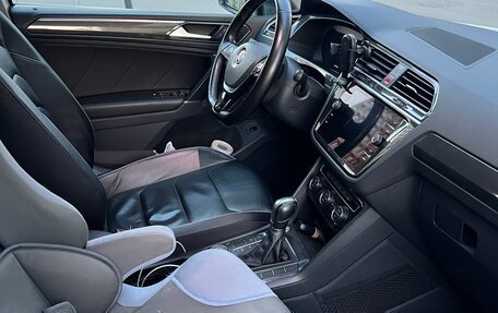 Volkswagen Tiguan II, 2018 год, 2 290 000 рублей, 9 фотография