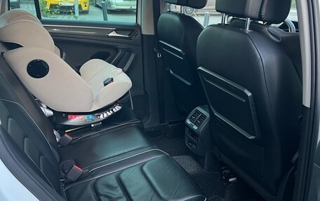 Volkswagen Tiguan II, 2018 год, 2 290 000 рублей, 10 фотография