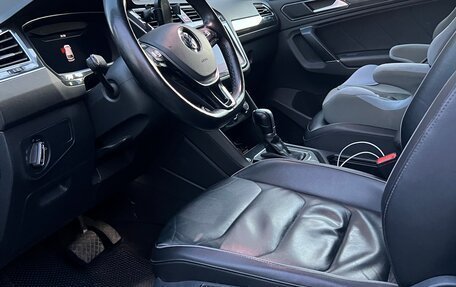 Volkswagen Tiguan II, 2018 год, 2 290 000 рублей, 14 фотография