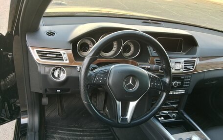 Mercedes-Benz E-Класс, 2013 год, 2 300 000 рублей, 14 фотография