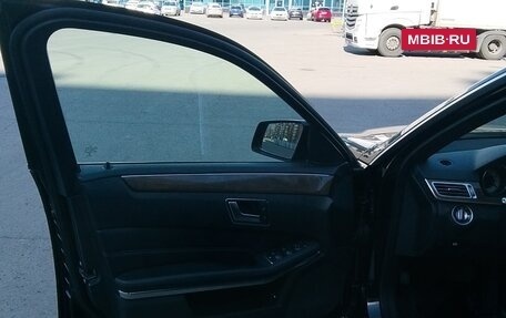 Mercedes-Benz E-Класс, 2013 год, 2 300 000 рублей, 9 фотография