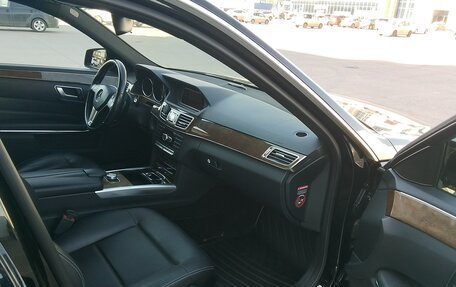 Mercedes-Benz E-Класс, 2013 год, 2 300 000 рублей, 28 фотография