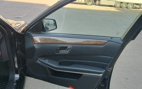 Mercedes-Benz E-Класс, 2013 год, 2 300 000 рублей, 25 фотография