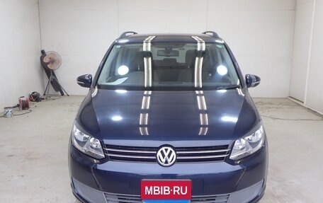 Volkswagen Touran III, 2013 год, 680 000 рублей, 1 фотография
