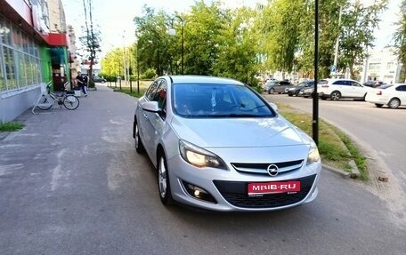 Opel Astra J, 2013 год, 785 000 рублей, 1 фотография