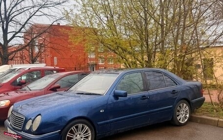 Mercedes-Benz E-Класс, 1997 год, 235 000 рублей, 4 фотография