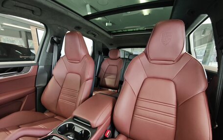 Porsche Cayenne III, 2025 год, 27 240 000 рублей, 11 фотография