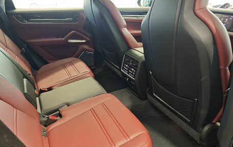 Porsche Cayenne III, 2025 год, 27 240 000 рублей, 17 фотография