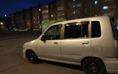 Nissan Cube II, 2001 год, 265 000 рублей, 3 фотография