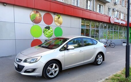 Opel Astra J, 2013 год, 785 000 рублей, 5 фотография