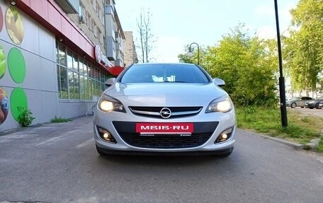 Opel Astra J, 2013 год, 785 000 рублей, 3 фотография