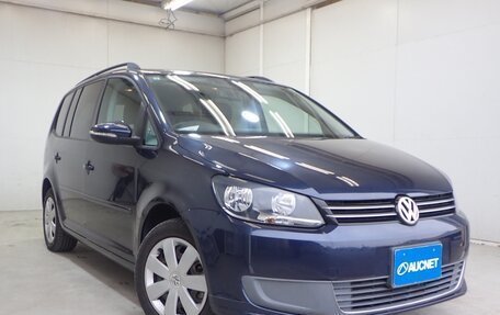 Volkswagen Touran III, 2013 год, 680 000 рублей, 2 фотография