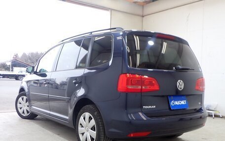 Volkswagen Touran III, 2013 год, 680 000 рублей, 5 фотография