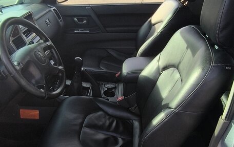 Mitsubishi Pajero III рестайлинг, 2004 год, 1 550 000 рублей, 12 фотография