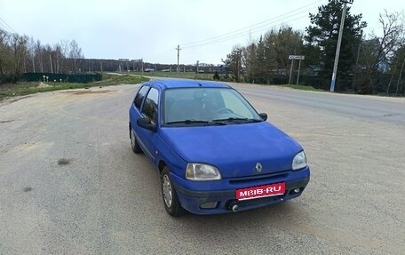 Renault Clio III, 1996 год, 130 000 рублей, 1 фотография