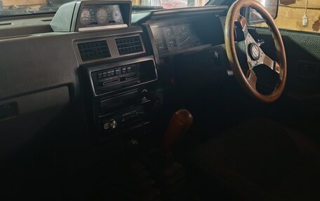Nissan Terrano II рестайлинг, 1993 год, 480 000 рублей, 17 фотография