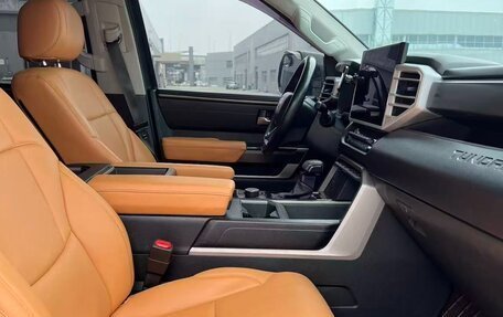 Toyota Tundra, 2022 год, 7 000 000 рублей, 8 фотография