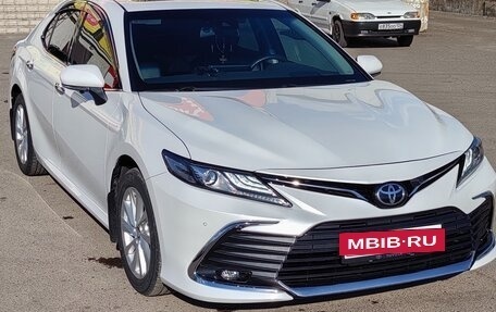 Toyota Camry, 2021 год, 3 400 000 рублей, 2 фотография