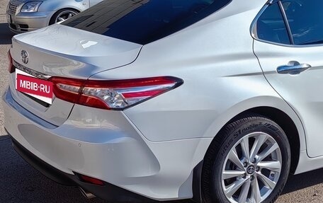 Toyota Camry, 2021 год, 3 400 000 рублей, 6 фотография