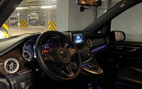 Mercedes-Benz V-Класс, 2019 год, 4 300 000 рублей, 6 фотография