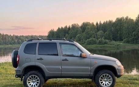Chevrolet Niva I рестайлинг, 2012 год, 840 000 рублей, 2 фотография